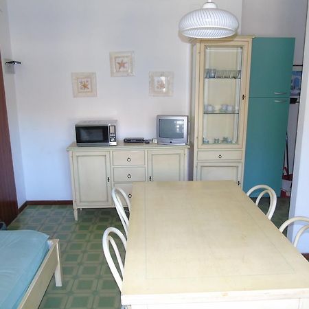 Condominio Ginestra Lignano Sabbiadoro Camera foto