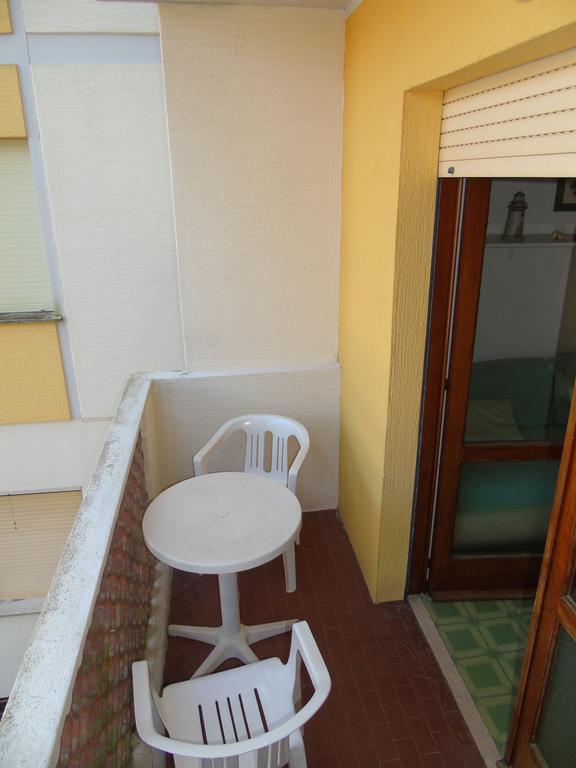 Condominio Ginestra Lignano Sabbiadoro Camera foto